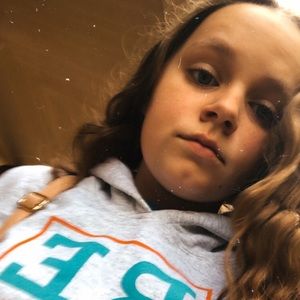 Meet your Posher, Caitlyn